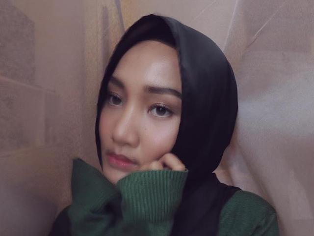 Bimbang Fatin Shidqia Tunjukkan Kegalauan Lewat Lagu News Entertainment Fimela Com