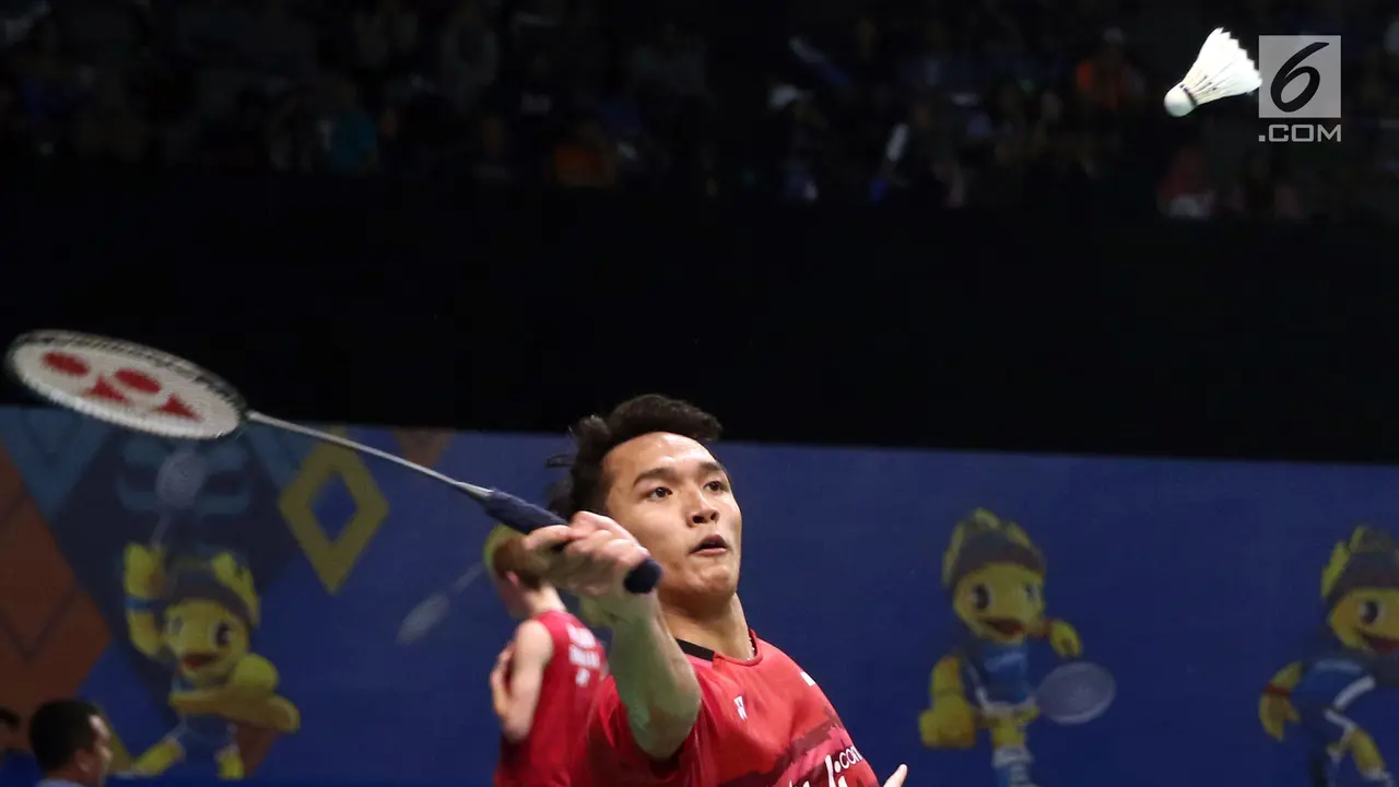 Tunggal putra Indonesia, Jonatan Christie, mengembalikan shuttlecock pada laga melawan Hsu Jen Hao (China Taipei) pada babak pertama Indonesia Open 2017 di Jakarta, Rabu (14/6/2017). Jonatan unggul 21-17, 21-15. 