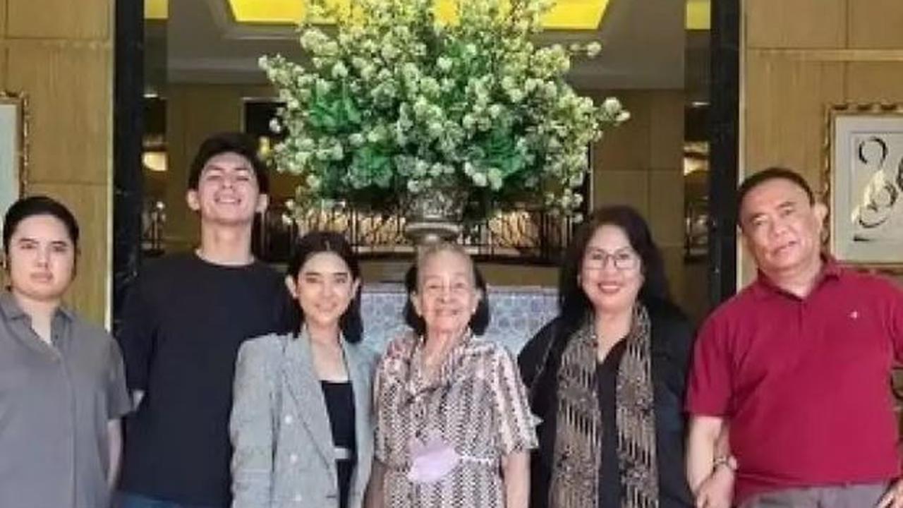 Potret Kedekatan Ziva Magnolya dengan Inisial K yang Diduga Diam-diam Bertunangan
