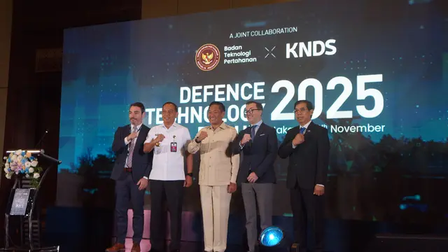Wakil Menteri Pertahanan RI, Marsekal TNI (Purn) Donny Ermawan saat menghadiri Defense Technology Forum (DTF) 2025 di Golden Ballroom, The Sultan Hotel, Jakarta, pada Rabu (19/11/2025).