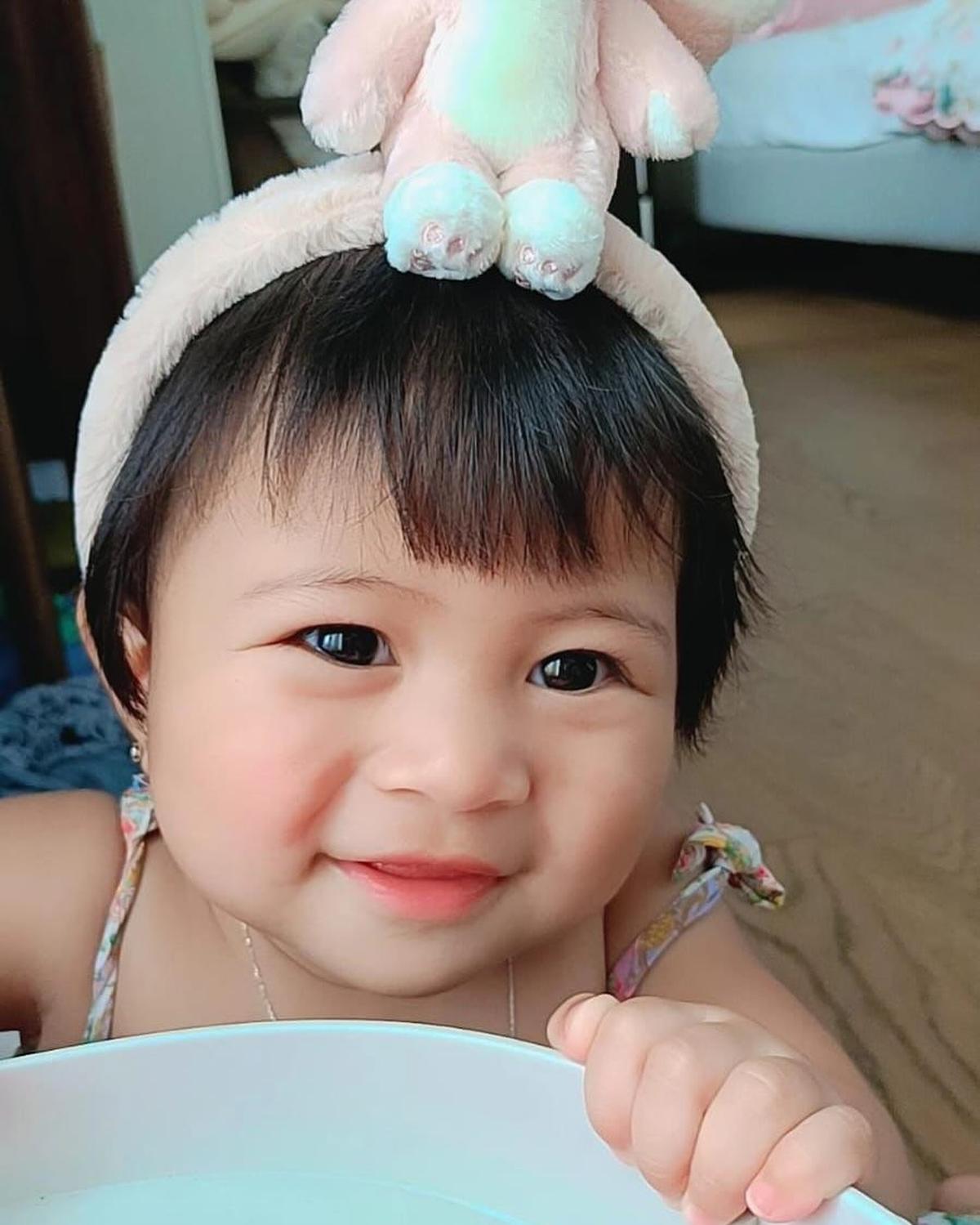 Dipanggil si Pulen, Ini 7 Potret Terbaru Lily Anak Nagita Slavina dan Raffi Ahmad yang Gemesin Banget