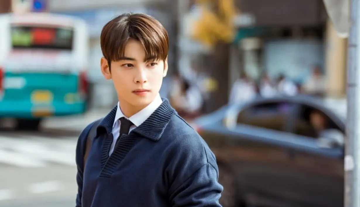 Cha Eun Woo berperan sebagai Jin Seo Won, seorang guru matematika sekolah menengah yang cerdas dan tampan yang takut pada anjing karena kejadian masa lalu. (Foto: MBC via Soompi)