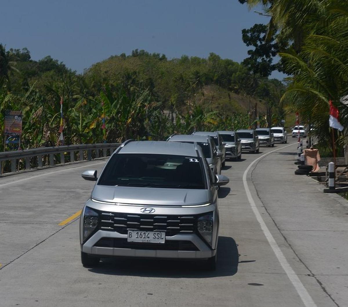 Lepas dari Bukit Menoreh, kami bergerak menuju Solo, lewat Selo, Kabupaten Boyolali. Di dataran tinggi Gunung Merapi,&nbsp; Stargzer X unjuk performanya!<br>Fitur empat drive mode sungguh bermakna. Cukup pencet drive mode Sport, medan perbukitan tanjakan-