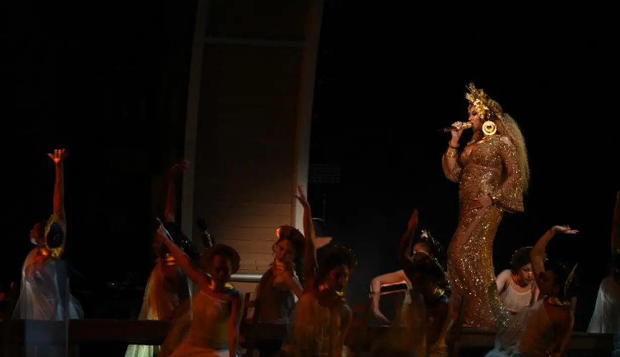Acara penghelatan penghargaan untuk para musisi berprestasi, Grammy Awards 2017 diselenggarakan di Staples Center, Los Angeles pada Minggu (12/2/2017). (AFP/Bintang.com)