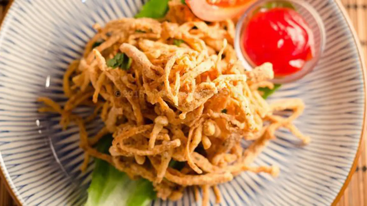 Jamur enoki goreng/copyright My Big Fat Cooking Blog
