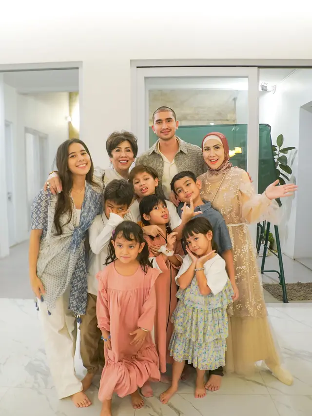Verrell Bramasta lakukan transplantasi rambut.