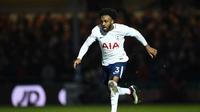 Manchester United menyerah dalam perburuan jasa bek Tottenham Hotspur, Danny Rose, karena menganggap harga yang diajukan terlalu mahal. (AFP/Olli Scarf)