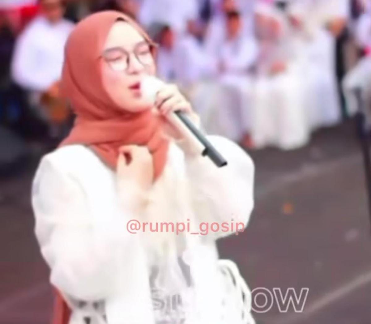 Tampil Perdana Usai Menikah, Nissa Sabyan Dikabarkan Hamil