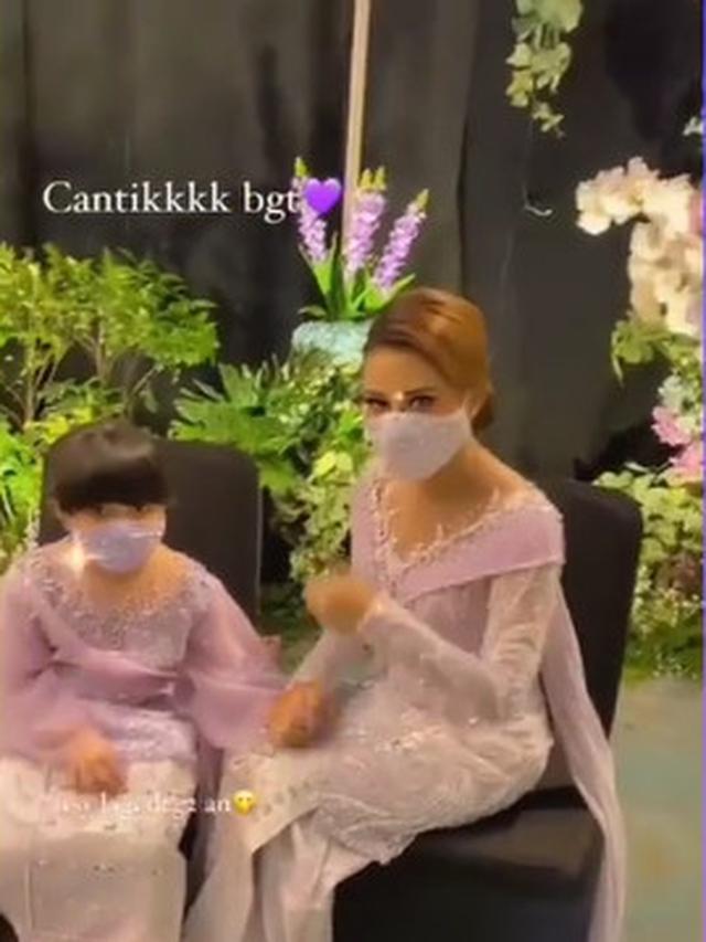 Beri Persembahan Lagu, Ini 6 Potret Kedekatan Arsy dan Aurel Hermansyah