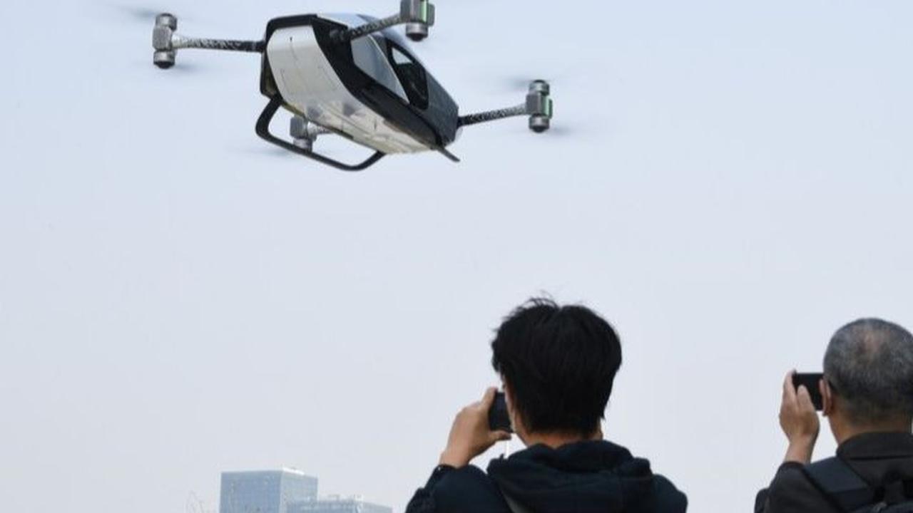 2.&nbsp;EHang 216