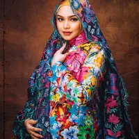Hamil Anak Kedua, Ini 6 Maternity Shoot Siti Nurhaliza yang Menawan. (Sumber: Instagram/@blackpepperproduction)