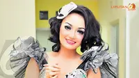 Foto Bugil Mirip Dirinya Beredar, Siti Badriah Tetap Bahagia