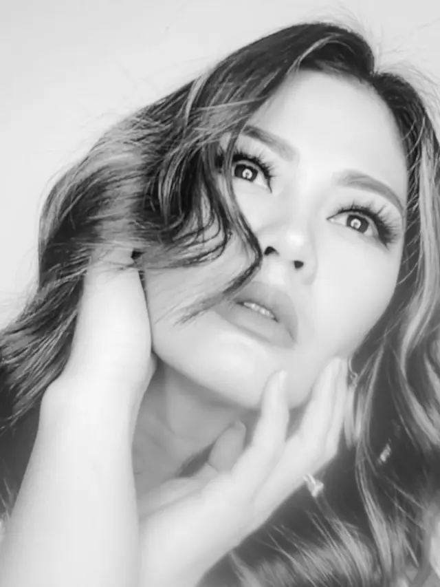 Pesona Vanila 7icons Dalam Virtual Photoshoot. (Sumber: Instagram/fotoin.mich)