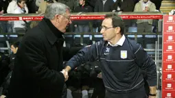 Dari pertandingan tersebut, O'Neill harus mengakui keunggulan Fergie dalam 15 pertandingan.  (Foto: AFP/Ian Kington)