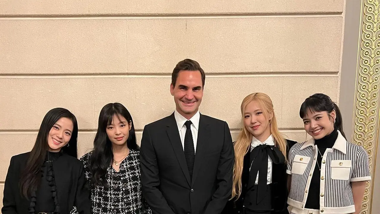 Roger Federer dan Blackpink. (Instagram/ rogerfederer)