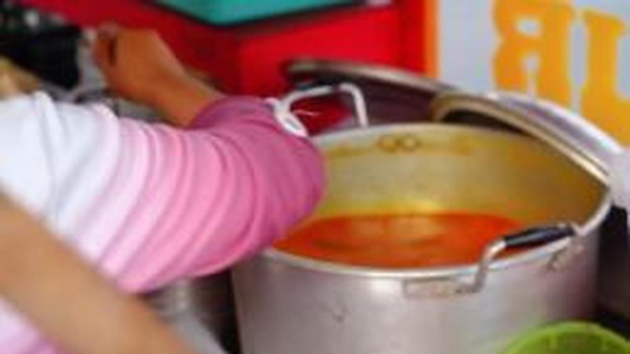 Puji Lontong Sayur Padang, 'Ini Enak Pak Ya'