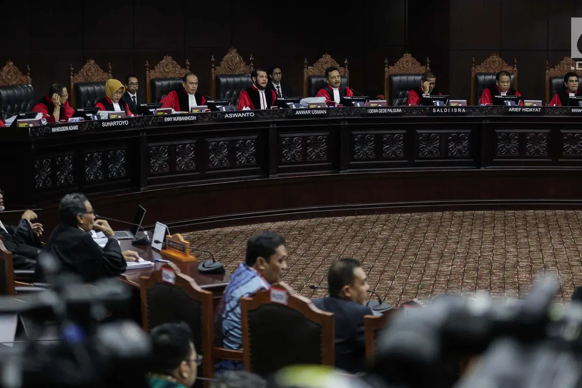 Kuasa Hukum KPU Paparkan Keterangan di Sidang Sengketa Pilpres