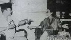 Soekarno dipercaya bisa menyembuhkan orang sakit. Dalam biografinya: Bung Karno, Penyambung Lidah Rakyat Indonesia karya Cindy Adams, Soekarno pernah didatangi petani untuk menyembuhkan anaknya yang sakit.(Bung Karno, Penyambung Lidah Rakyat Indonesia)
