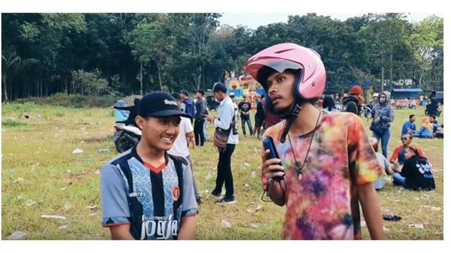 Harga Outfit Warga Desa Ini Bikin Senyum, Hypebeast Kearifan Lokal