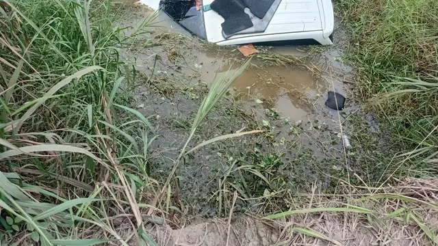 Tragedi di Sei Rampah: Gagal Menyalip, Avanza Terjun ke Sungai, 2 Orang Tewas