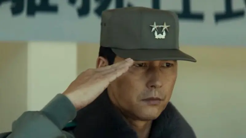 Cuplikan Film 12.12: The Day yang dibintangi aktor Jung Woo Sung menduduki peringkat pertama dalam peringkat tingkat reservasi film bahkan sebelum dirilis.