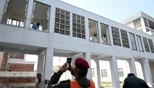 14 Bayi Tewas dalam Kebakaran Bangsal Bersalin di Islamabad