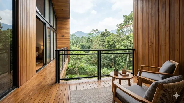 Balkon Rumah dari Kayu (Foto: Gemini AI)