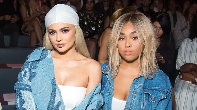 [Bintang] Jordyn Woods - Kyllie Jenner