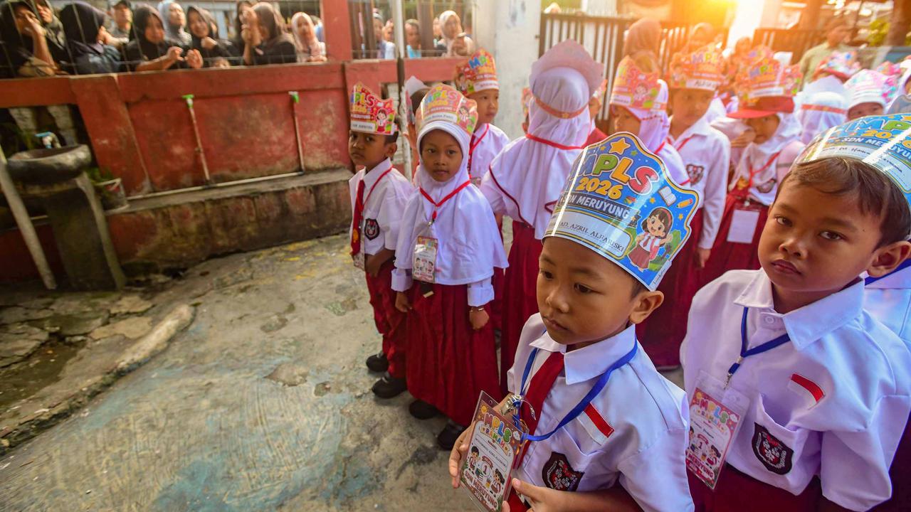 Semangat Siswa Baru Ikuti Hari Pertama MPLS