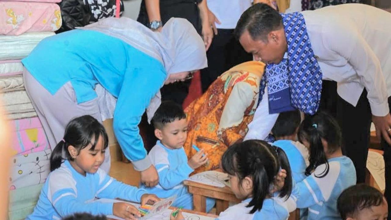 FOTO: Menteri Wihaji Tinjau Program Gizi dan Keluarga Sehat di Kepulauan Riau