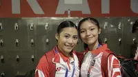 Dua atlet ice skating Indonesia di SEA Games 2019, Putri Tasya dan Zahira Savika Refa (Bola.com/Zulfirdaus Harahap)