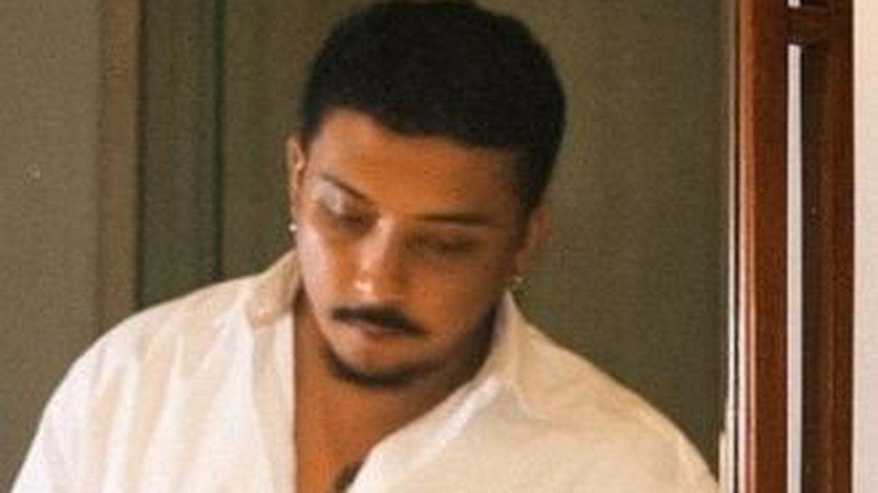 Sal Priadi memulai karir musiknya pada tahun 2015, dengan rajin mengunggah cover lagu di akun SoundCloud-nya.<br><br>