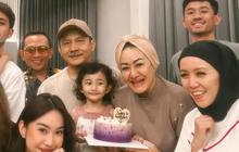Dihadiri Adi Bing Slamet, Ini 6 Potret Keseruan Adzana dan Rizky Alatas Rayakan Ulang Tahun Anak Kedua
