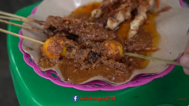 Kuliner legendaris Jaksel (Foto: YouTube Asik Banget)