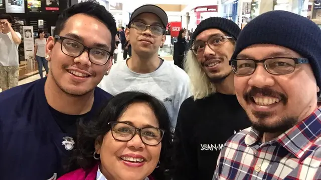 Potret Andy F Noya dan Keluarga