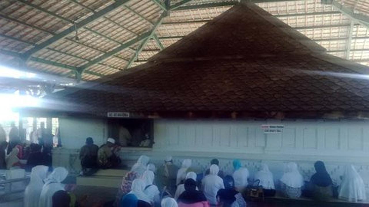 Terlalu cinta, santri curi jenazah Sunan Bonang seberangi lautan