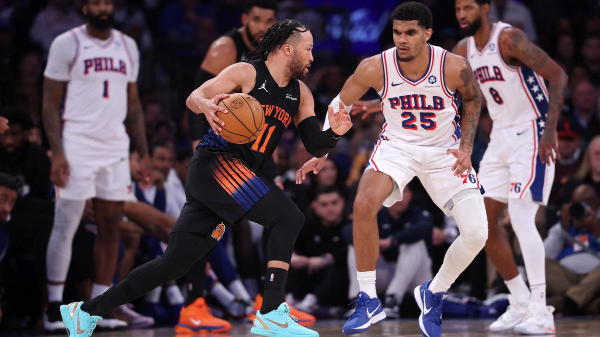 Hasil NBA: Knicks Unggul 2-0 dari Sixers, Spurs Balas Kalahkan Timberwolves