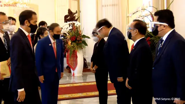 Sejumlah menteri kabinet termasuk Menteri BUMN Erick Thohir turut hadir dalam acara penyambutan PM Suga di Istana Bogor, Selasa (20/10/2020).