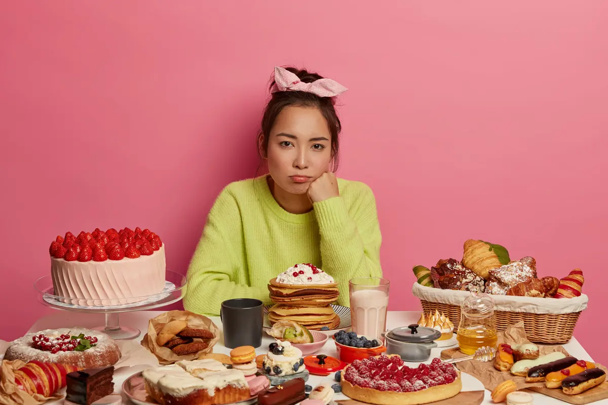 Kenali pengertian dari stress eating dan pengaruhnya terhadap tubuh