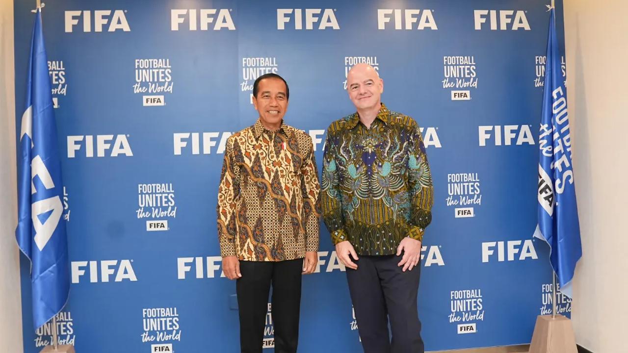 Selanjutnya, realisasi investasi melalui PSSI yang bermitra dengan federasi sepakbola dunia FIFA, dengan membangun lapangan latih.