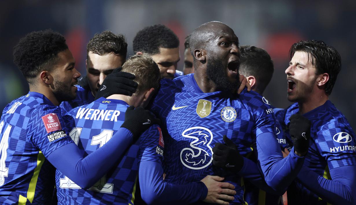 Chelsea unggul di segala lini dari lawannya, mereka mengontrol pertandingan dan mengkreasikan banyak peluang. Statistik mencatat Chelsea unggul telak dalam penguasaan bola dengan persentase mencapai 76 persen berbanding 24 persen. (AP/Ian Walton)