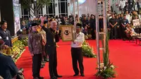 Pasangan calon calon presiden dan calon wakil presiden (capres-cawapres) Ganjar Pranowo-Mahfud Md mendapatkan nomor urut tiga dalam pemilihan presiden (pilpres) 2024. (Liputan6.com/Nanda Perdana Putra)