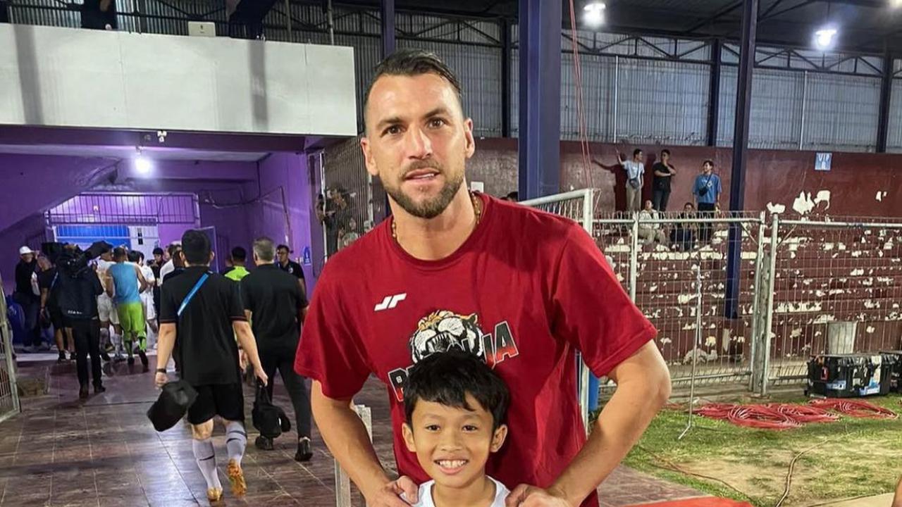 Miro Materazzi, Anak Okie Agustina Foto Bersama Legenda Sepak Bola dari Marco Materazzi hingga Roberto Carlos
