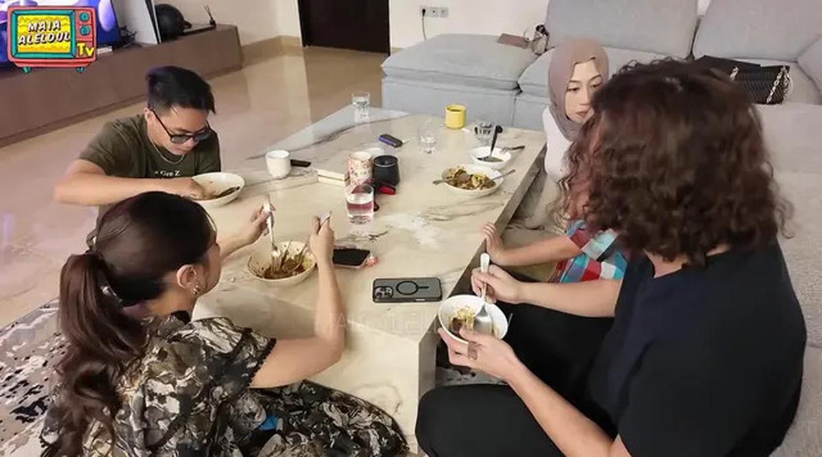 9 Potret Rumah Al Ghazali dan Alyssa Daguise, Elegan dengan Konsep Open Space