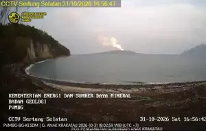 Anak Krakatau Erupsi 10 Kali dalam Hitungan Jam