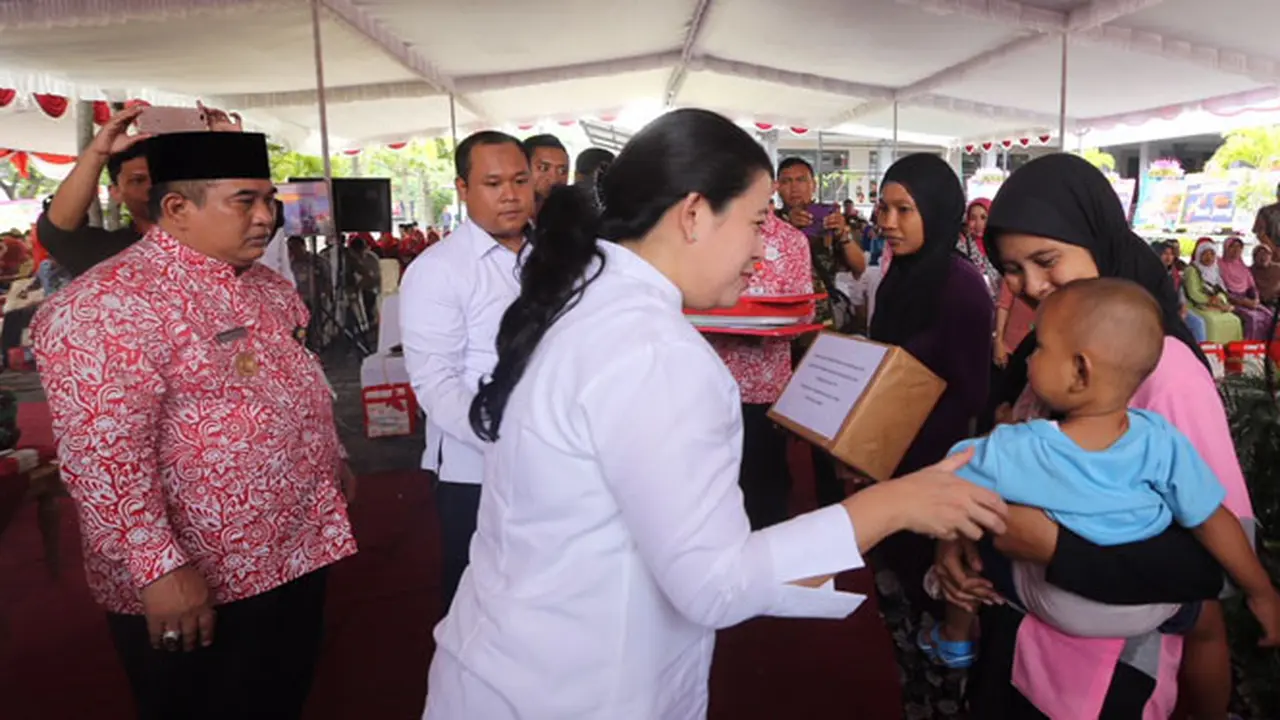 Menko PMK Minta Rumah Sakit Layani Pasien dengan Senyum dan Sabar