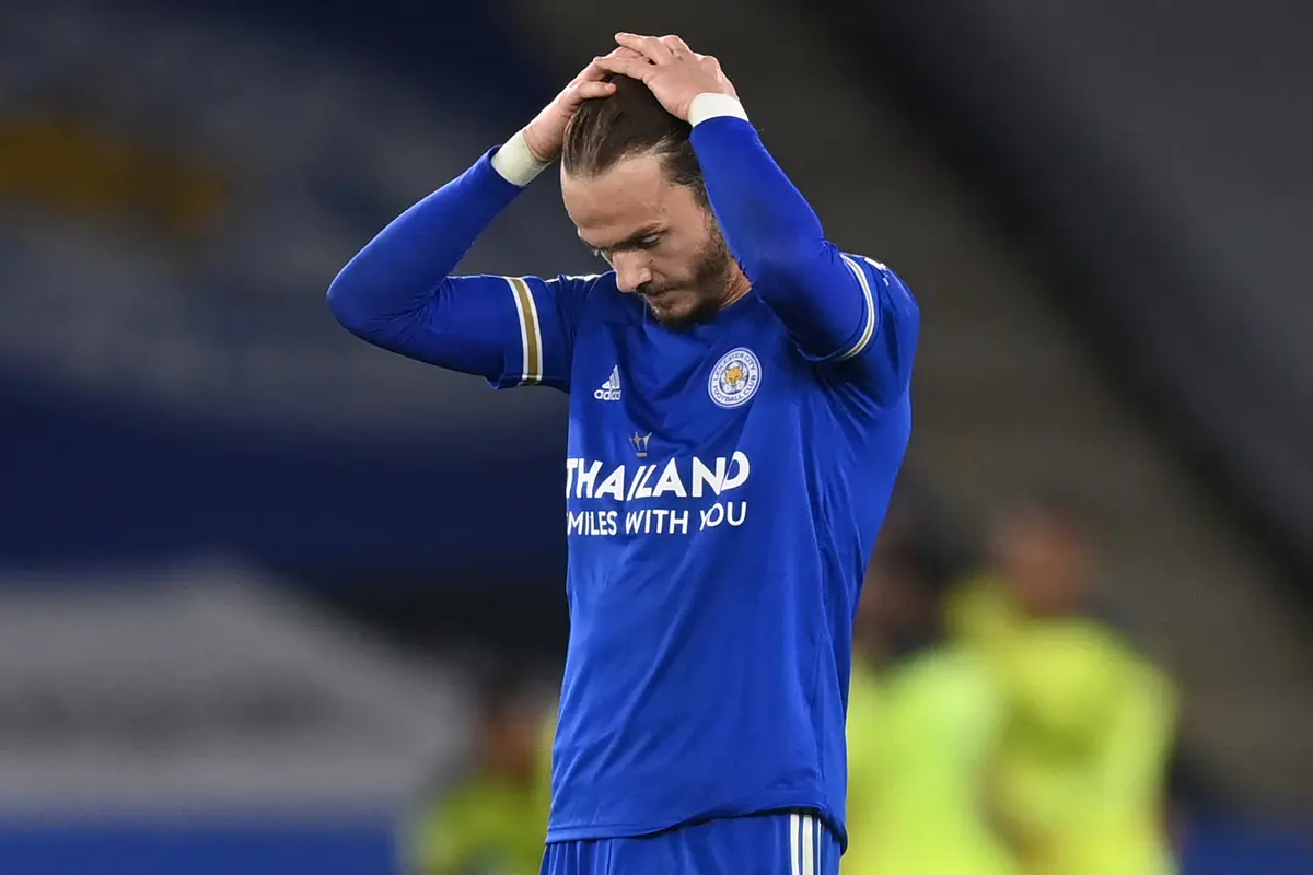 FOTO: Tumbang 2-4 dari Newcastle, Leicester Terancam Digusur Chelsea dari Peringkat Tiga - James Maddison