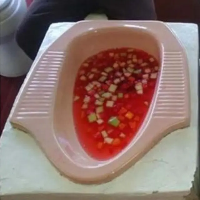 6 Potret Es Buah Nyeleneh Ini Malah Bikin Hilang Selera