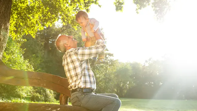 Jadi ayah di usia senja (iStock)