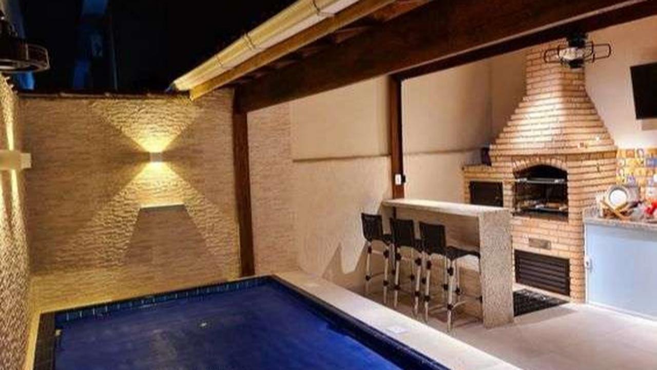 Desain Dapur Belakang Rumah yang Terbuka